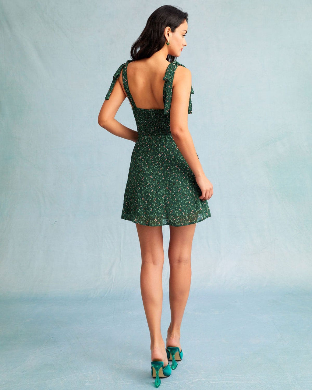 Minivestido Lencero Verde Floral con Escote Corazón