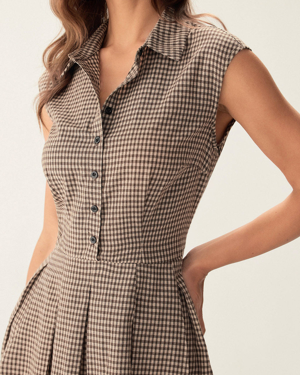 Vestido midi de cuadros marrón, vista trasera