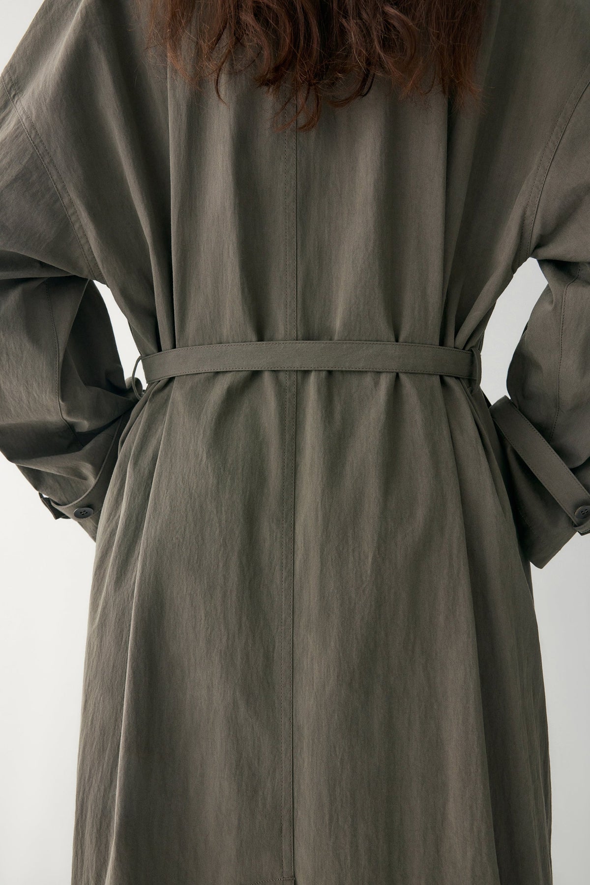 Elena | Trench Largo con Solapa Ancha
