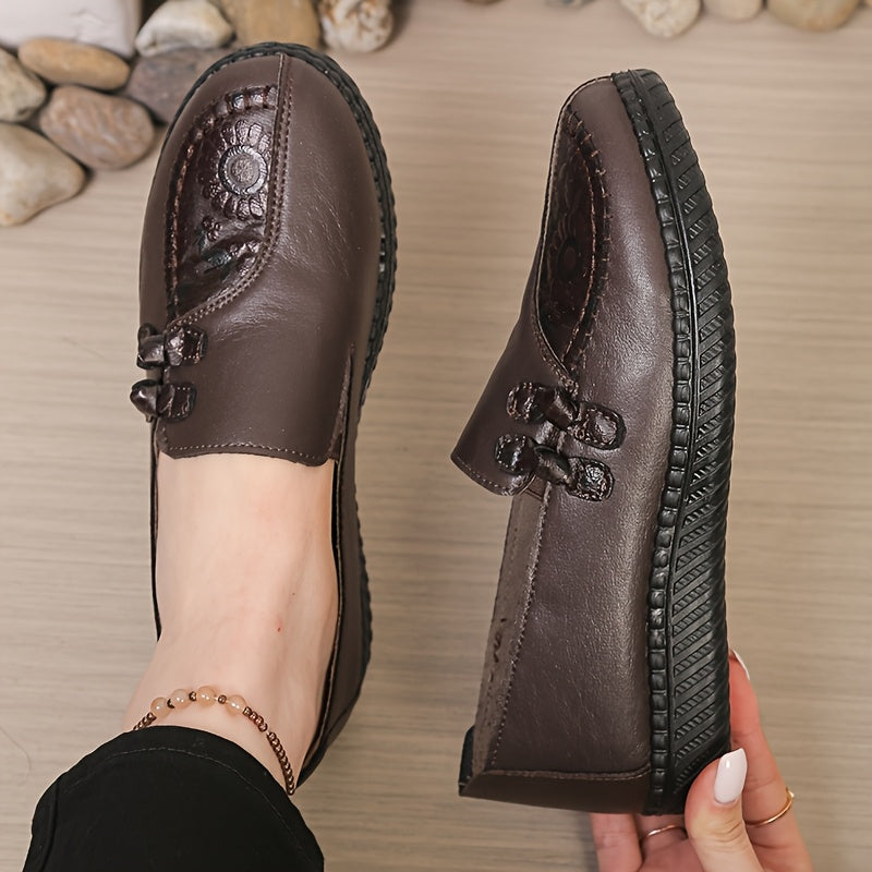 Josefina | Mocasines Blandos con Medallón Floral y Lazada