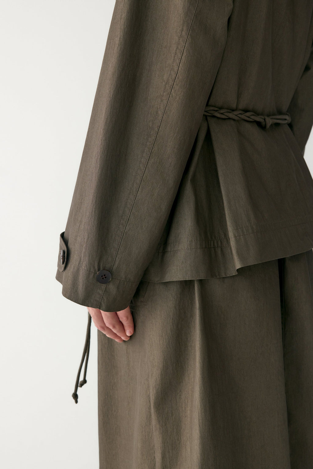 Vera | Trench Corto con Cinturón Anudado