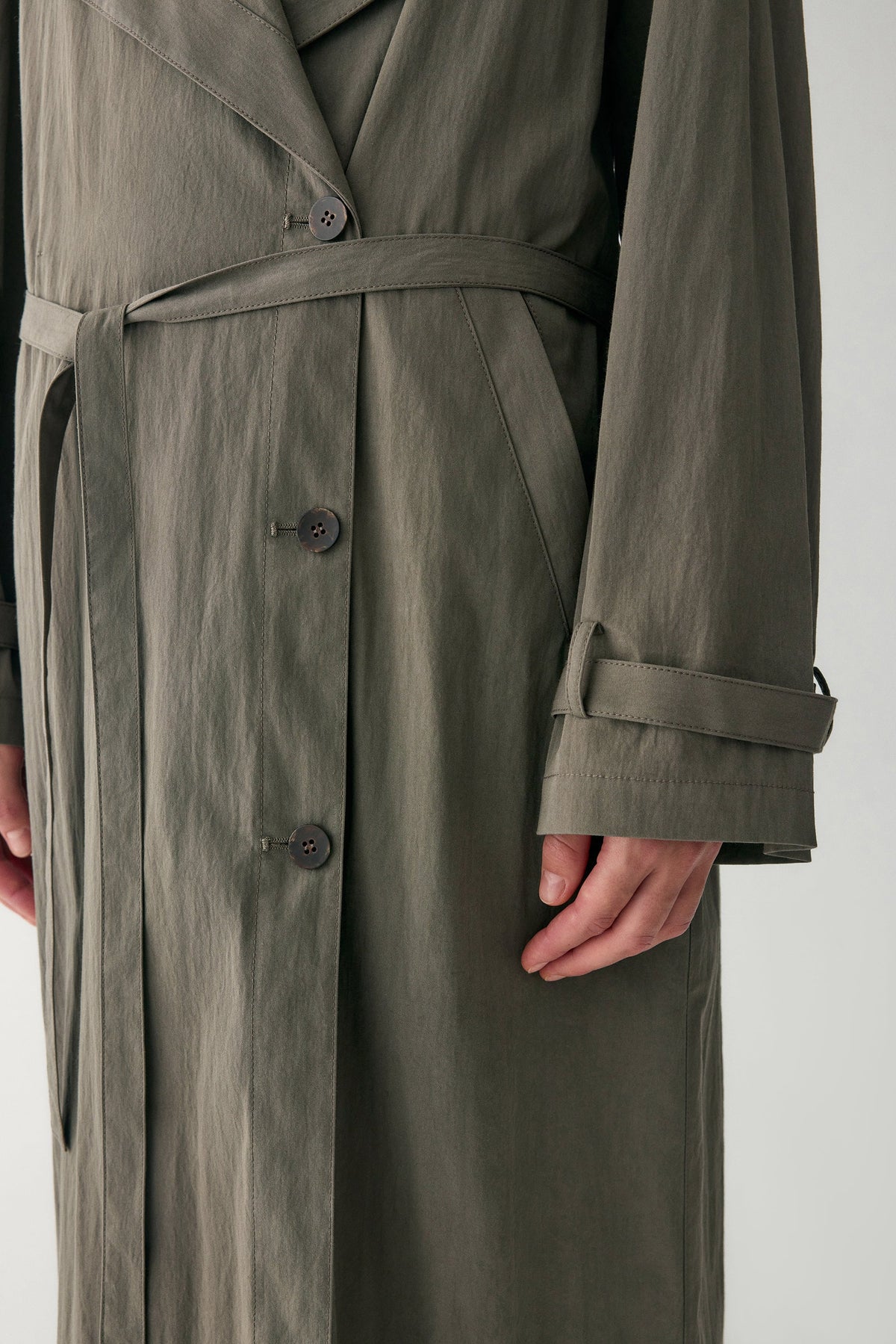 Elena | Trench Largo con Solapa Ancha