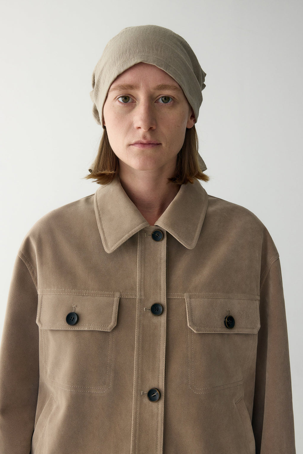 Nuria | Chaqueta de Ante con Bolsillos de Plastrón