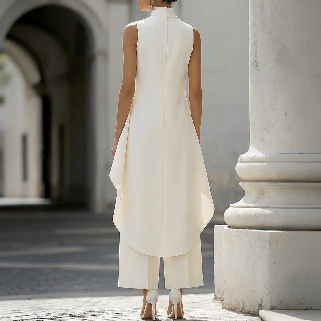 Daniela | Mono Elegante de Cuello Alto con Top Drapeado