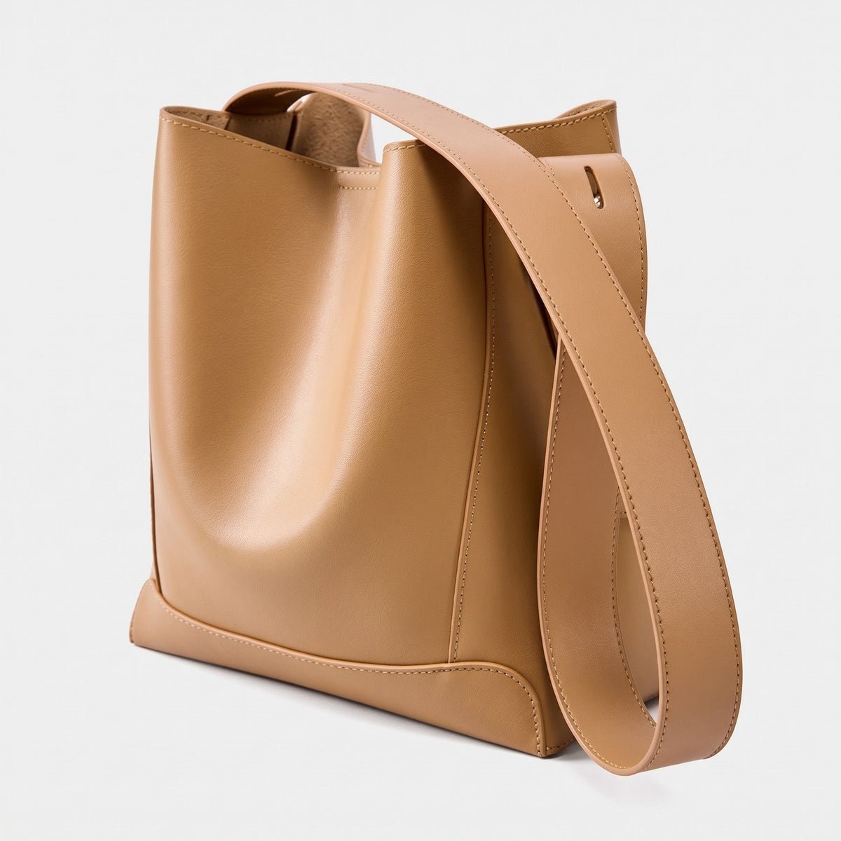 Carlota | Bolso Saco de Piel Auténtica con Bandolera Ajustable