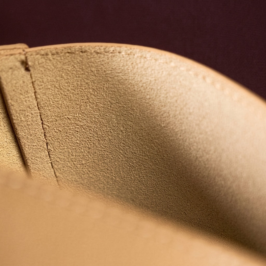 Carlota | Bolso Saco de Piel Auténtica con Bandolera Ajustable
