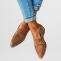 Teodora | Mocasines de Ante con Punta Fina y Cuña Baja