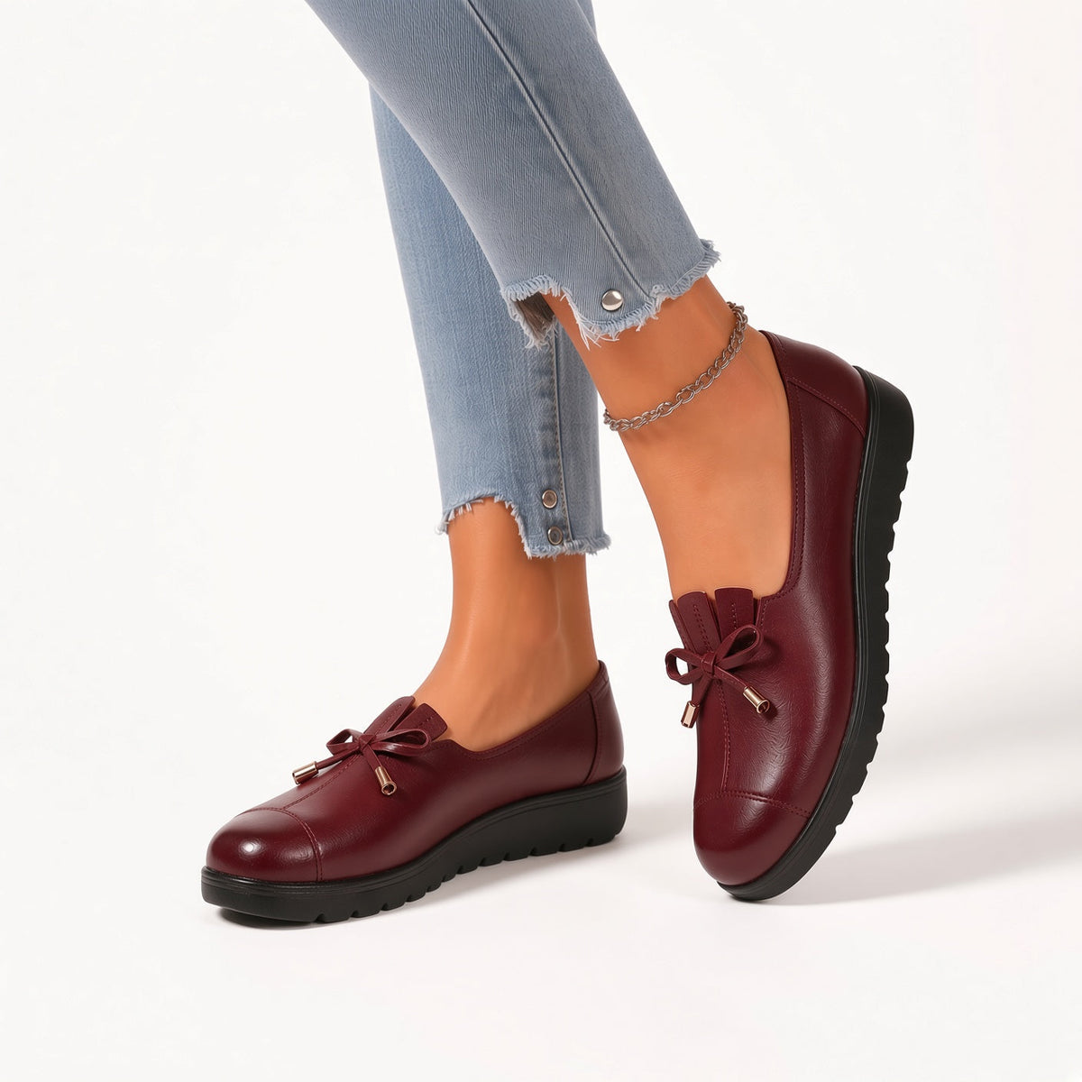Estefanía | Mocasines Suaves con Lazo y Puntas Doradas