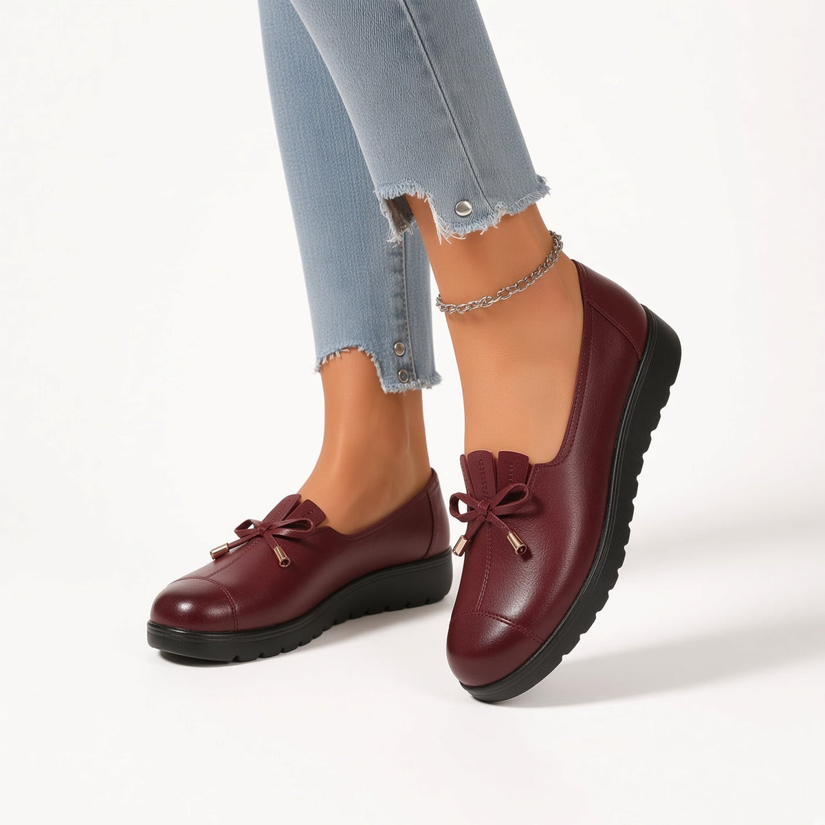 Estefanía | Mocasines Suaves con Lazo y Puntas Doradas