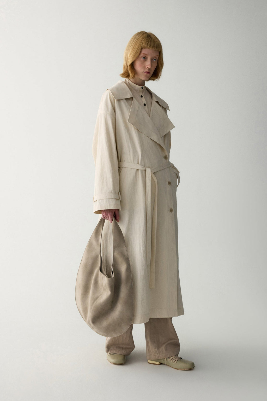 Elena | Trench Largo con Solapa Ancha