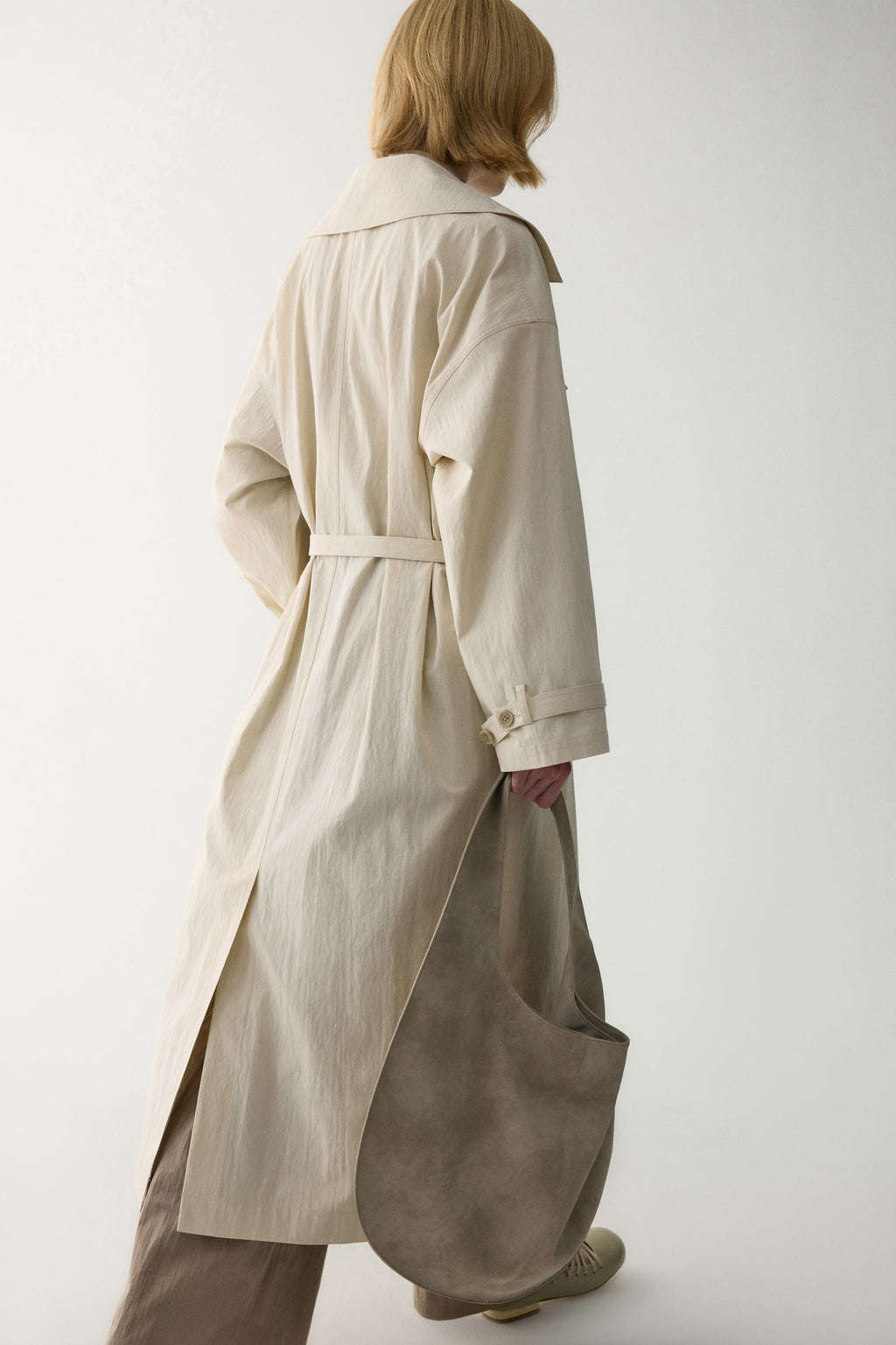 Elena | Trench Largo con Solapa Ancha