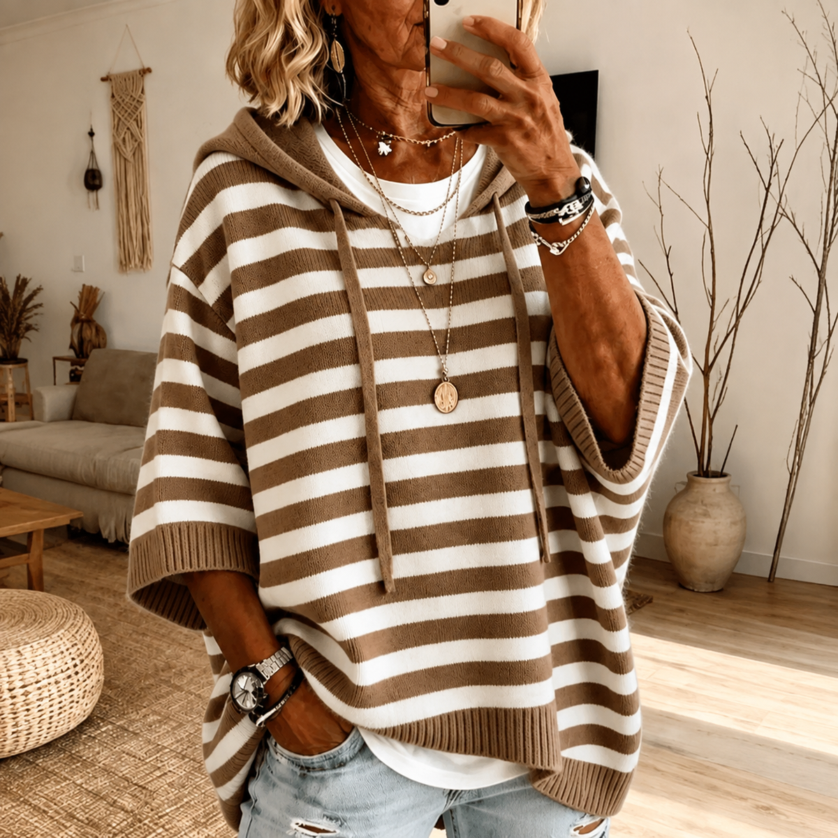 Miren | Jersey Poncho de Rayas con Capucha en Topo
