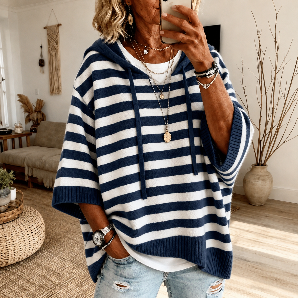 Mara | Jersey Poncho de Rayas con Capucha en Azul Marino