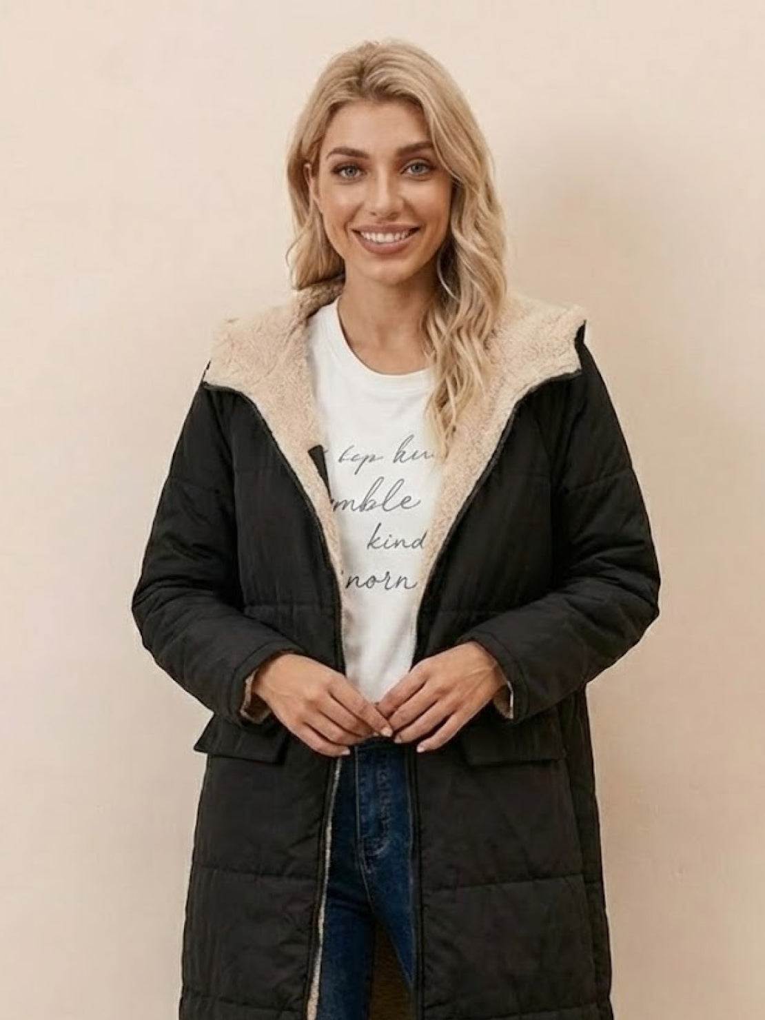 Vega | Abrigo Largo Acolchado con Capucha y Forro de Borreguito