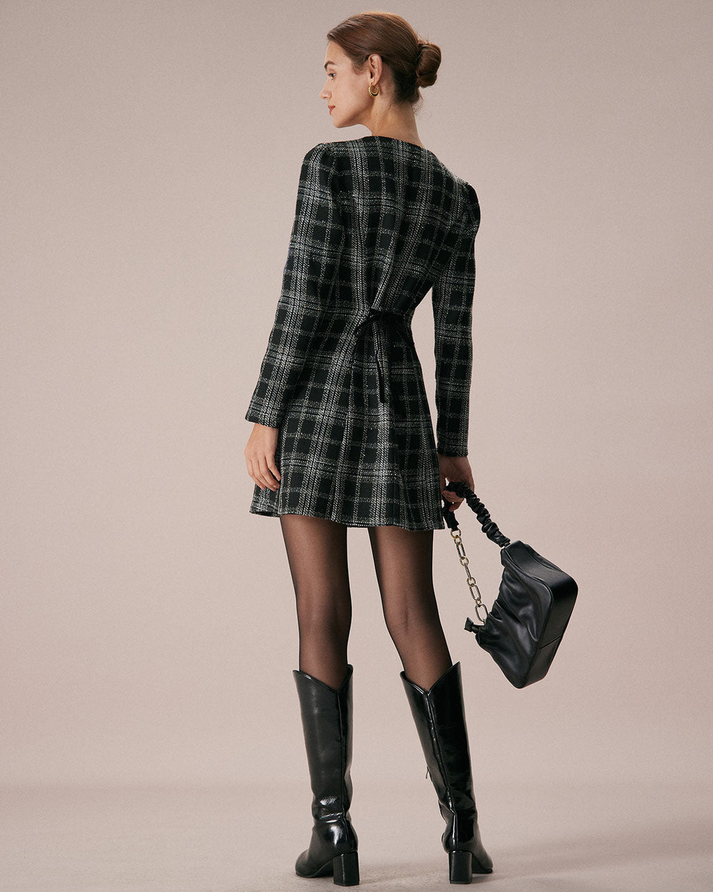 Minivestido Negro de Cuadros Cuello Redondo Línea A