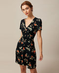 Minivestido Negro Floral con Escote en V y Botones