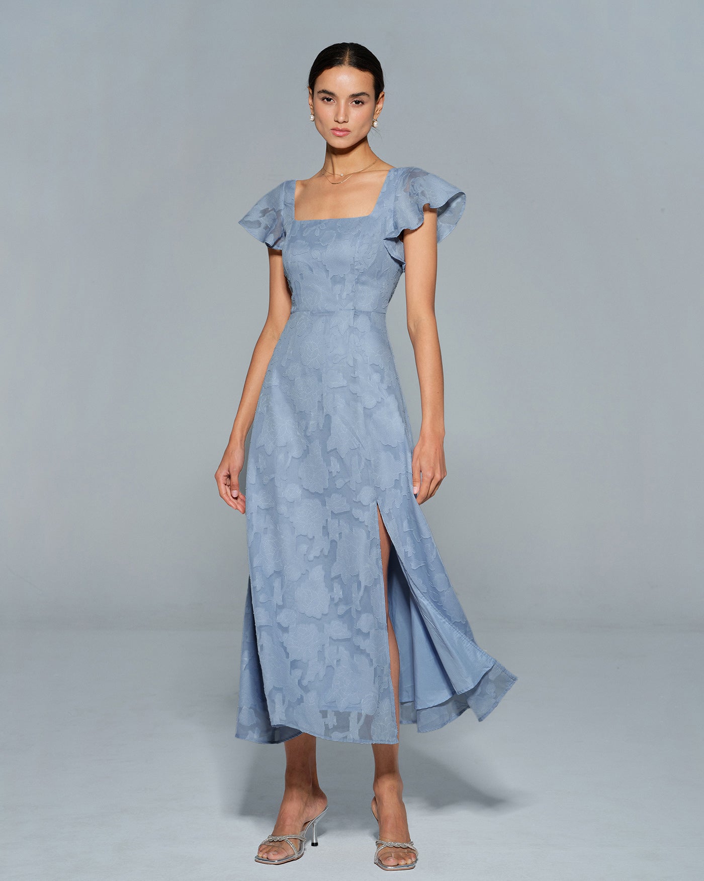 Vestido midi de jacquard floral azul, cuerpo entero