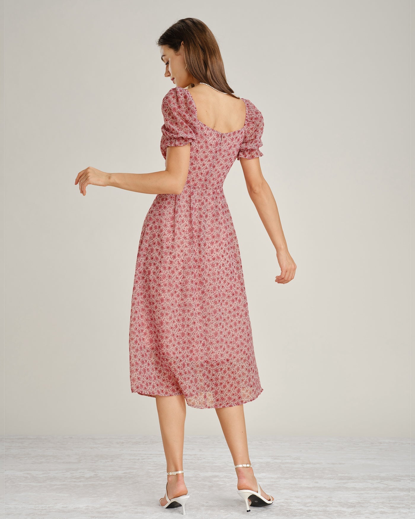 Vestido midi de gasa rosa con corte A, caída de la falda