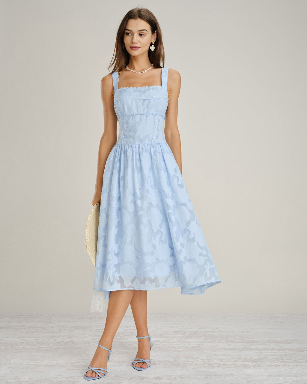 Vestido midi azul de invitada con jacquard floral tejido